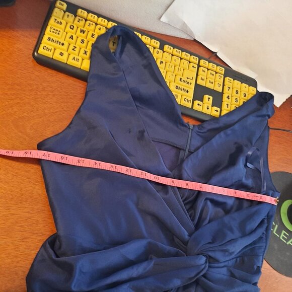 NEW ! Lsisi Long Sleeveless V Neck Evening Gown With A Split Dark Blue Size XL - Picture 4 of 8